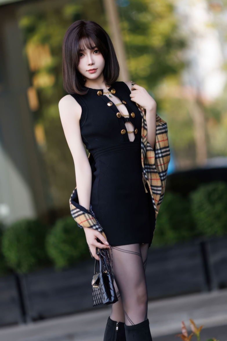 【网图】花不是为花店而开,人有各自的月亮 【网图】花不是为花店而开,人有各自的月亮